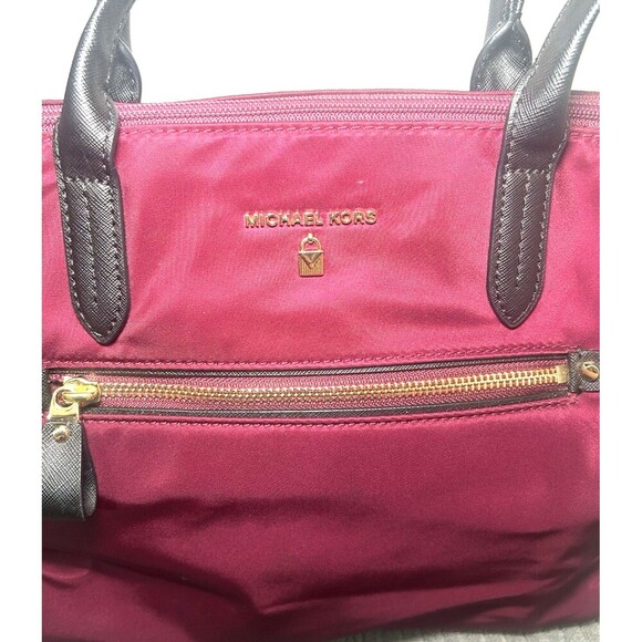 Kelsey Medium Top-Zip Nylon Shoulder/Tote Bag in Burgundy - Picture 5 of 15